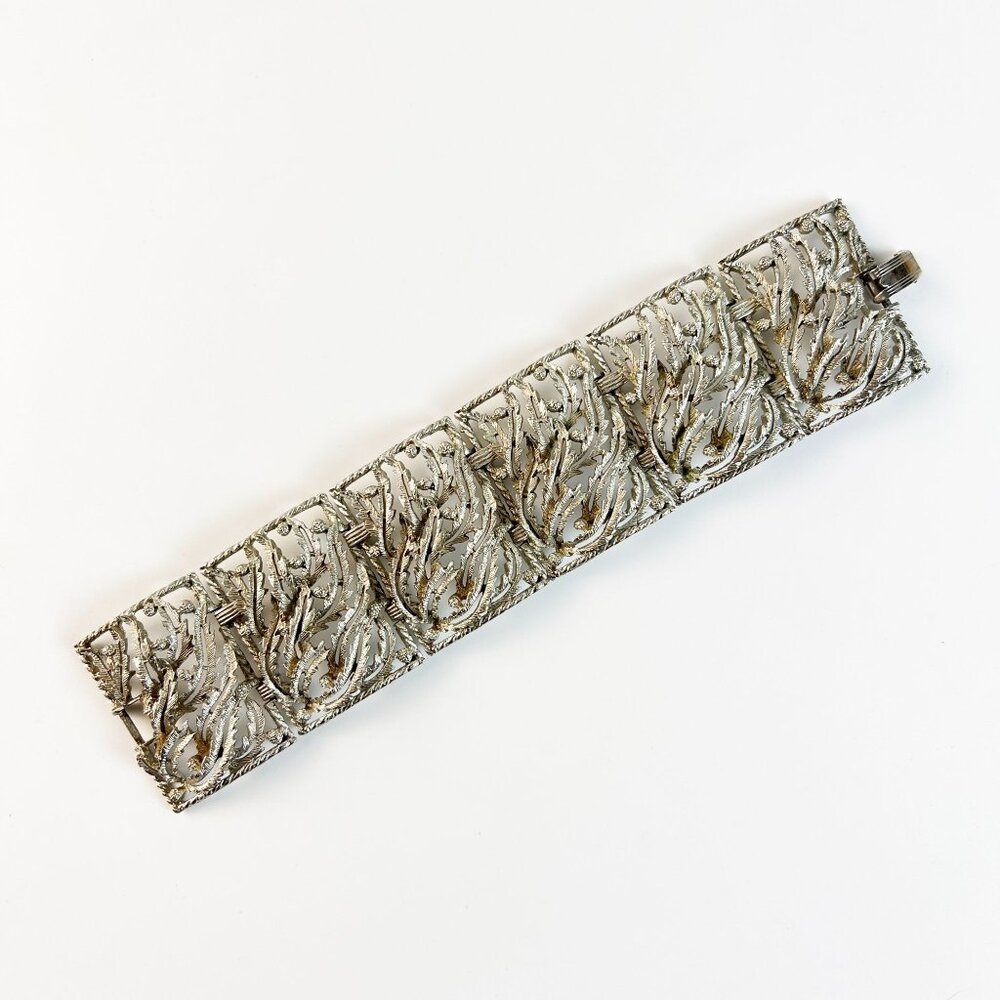 Vintage Wide Panel Link Silver Tone Holly Berry Leaf Bracelet 7"